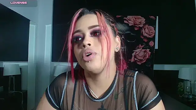 EvaaFoxxy1