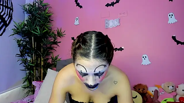 TANIA_06 live cam preview