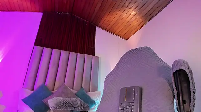Isis_Moon