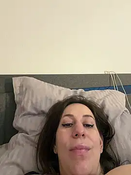 Renattasweetboobs webcam