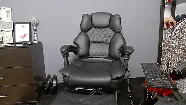 MissVonnTease