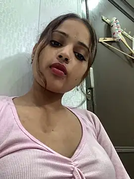 Ahana_Cutie live vor der Cam