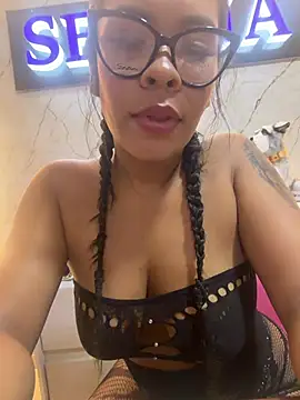 Anthonella_rousse