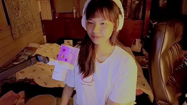 Kana_G in diretta in cam