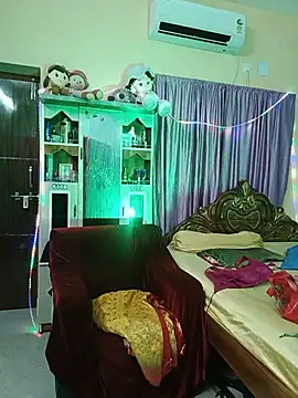 BongQueen9 webcam