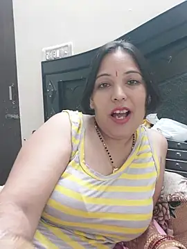 Poojabhabi101 live cam on Stripchat