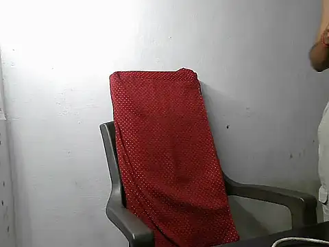 bad_boy_bunny_ live cam on Stripchat