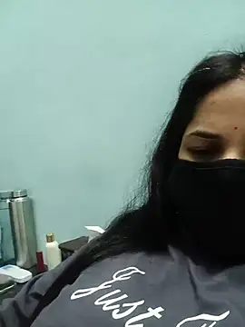 Poojakewat90 live cam on Stripchat