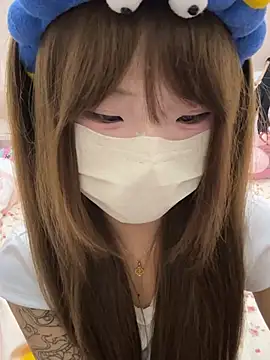 kkkkiiii-42の配信中の画面