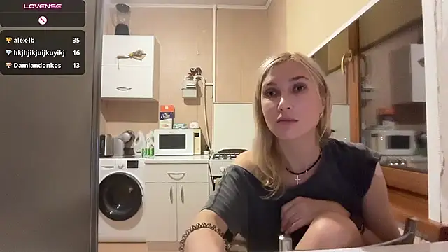 AngelJeni的直播畫面