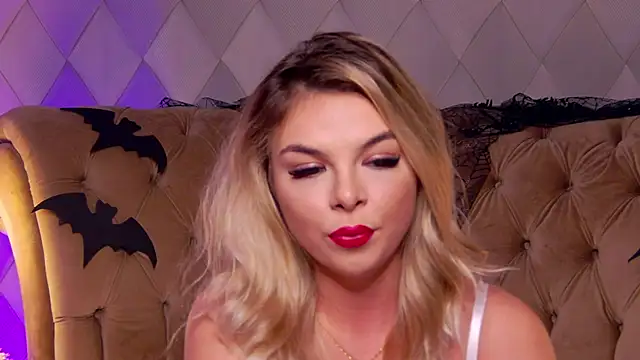 KimmBliss live now