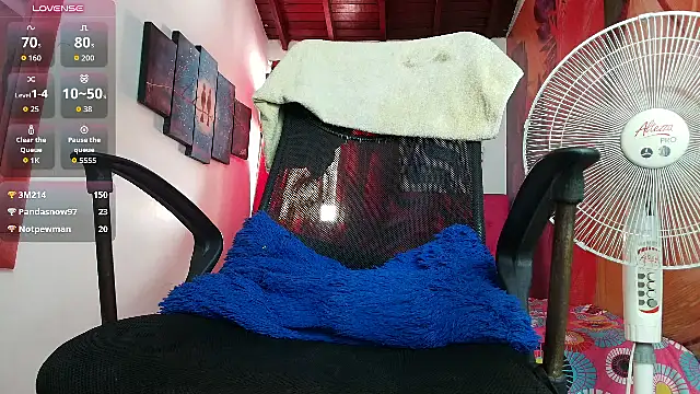 kiaraluxe_的直播畫面