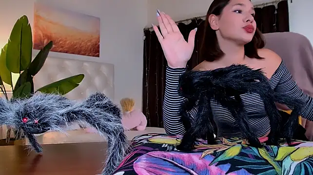 JenniferGraces live cam on Stripchat