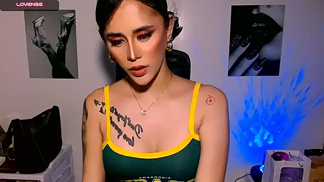 AngelicKatEscape live webcam