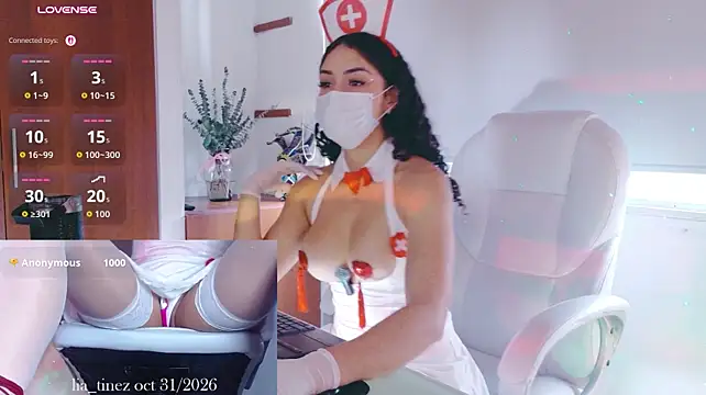 Lia_Tinez live cam on Stripchat