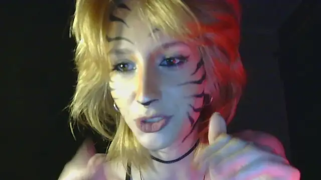 Royal_Silk_ live cam on StripChat