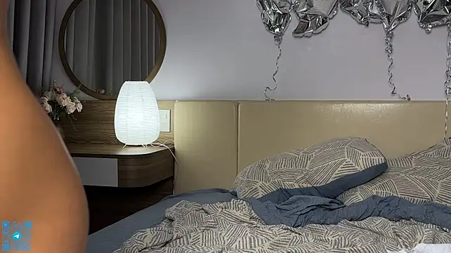 chloemilka live cam on Stripchat