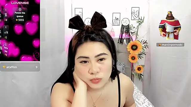 Ccinamonjazz live cam on Stripchat