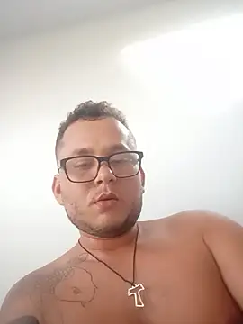 Xxxxxlv live cam on Stripchat