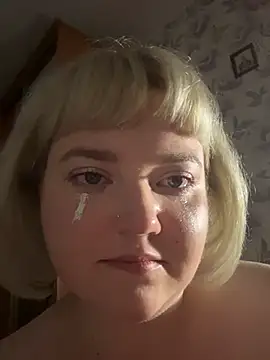 LoloMensens live cam on StripChat