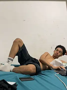 Harryxxx5 live sex cam