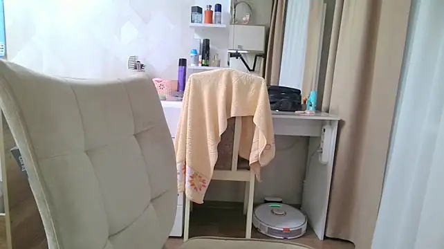 NeomiMckillip