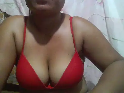 SweetRubyPinay live cam on Stripchat