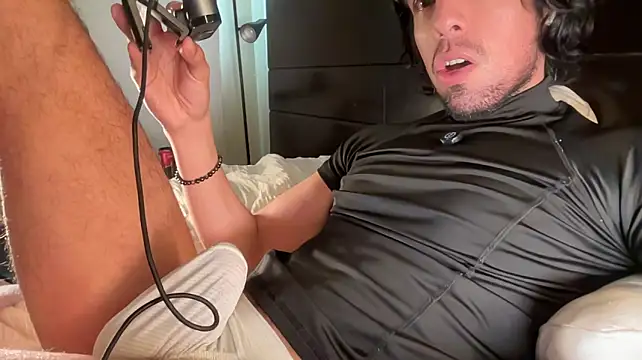beranco19 live cam on Stripchat