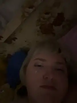 LoloMensens live cam on Stripchat