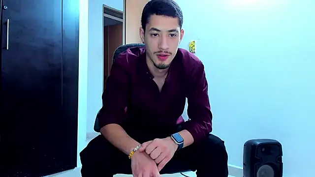 Chandler_ken live cam on Stripchat