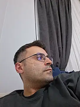 HugeTurkishCock live cam on Stripchat