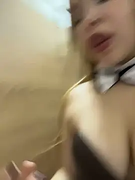 Liza_risky live cam on Stripchat