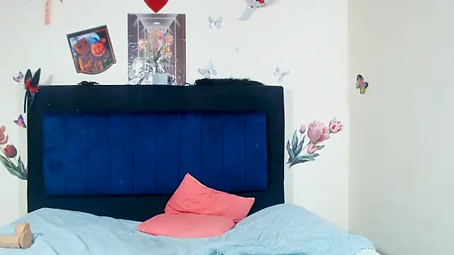 ANDRYXS100 live cam on StripChat