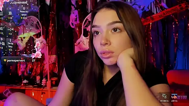 KiaraKiy live cam on Stripchat