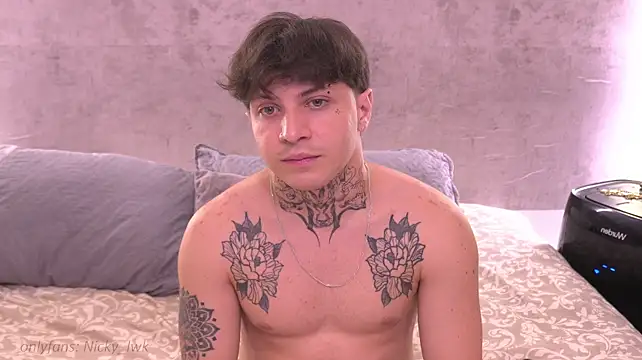 Nicky_and_Blake live cam on Stripchat