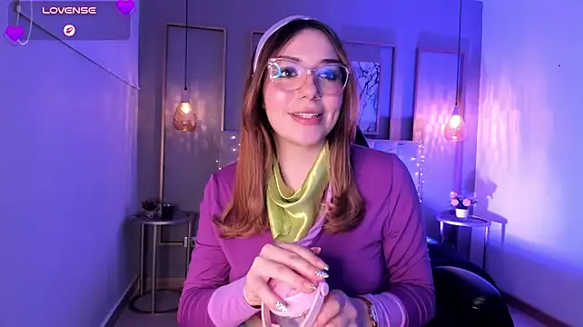 Cloediamondd live cam on Stripchat
