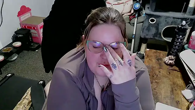 BBW-QUEENIE live sex cam
