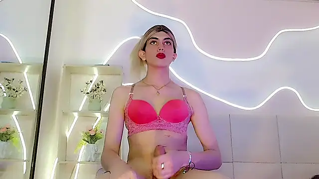Daniela_Pink_ live cam on Stripchat