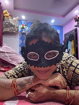 ADV_AYESHA webcam