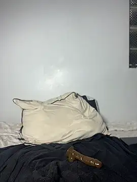 moonzy777 (F young) - Dildo in your Pussy 😈