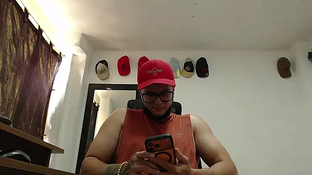 cloudsxxx live cam on Stripchat
