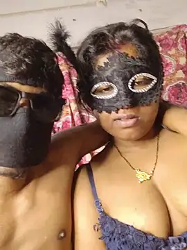 NIGHT-COUPLE--