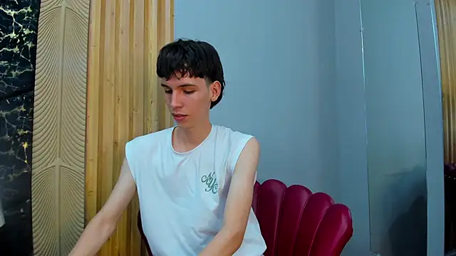 AbyssGaze live cam on Stripchat