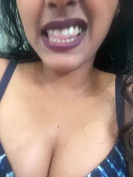 aura1997 live cam on Stripchat