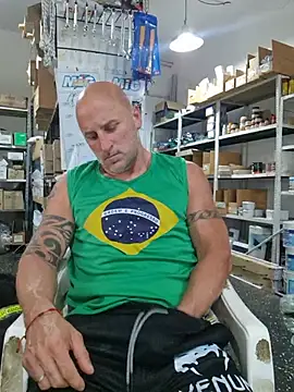Senor_martin live cam on Stripchat