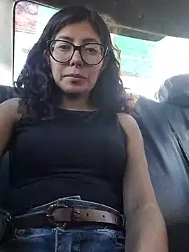 CamiLatina_love live cam on Stripchat