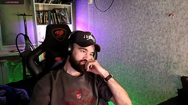 _Serious_Man live cam on Stripchat