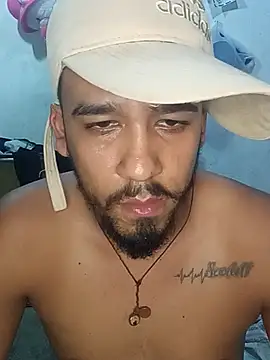 flakiss12 live cam on Stripchat
