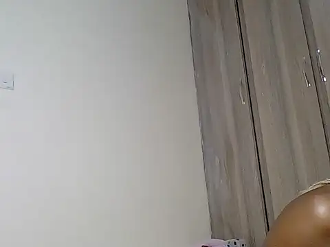 Creamy_diva7 live cam on Stripchat