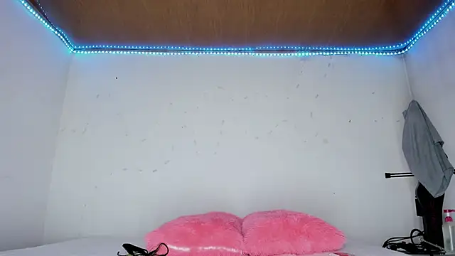 karol_stom (Ask my age) - chinese balls in ass deep